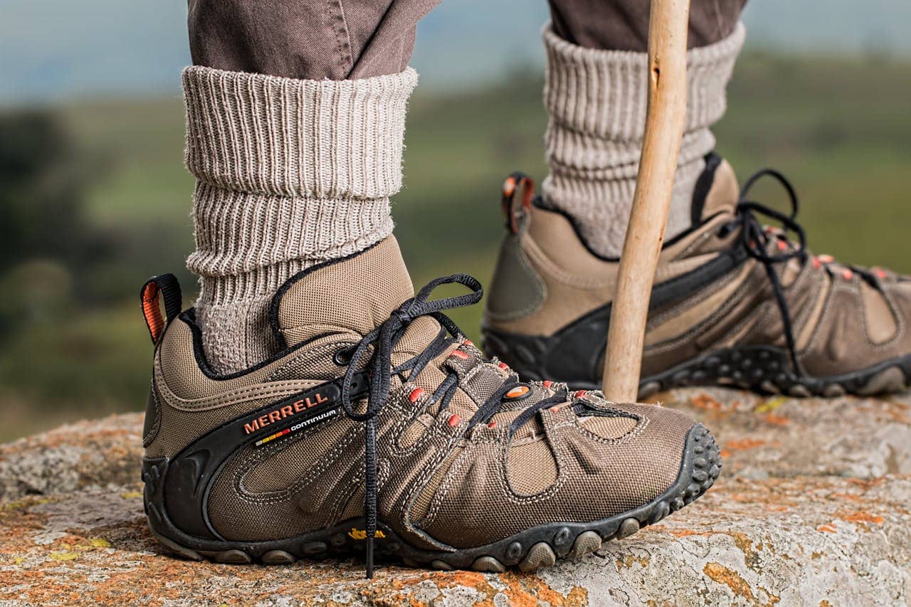 Men's hiking shoes